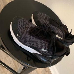 Children’s Nike airmax 270